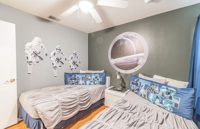 Near Theme Parks! Fabulous 3 BR Home, Star Wars Children's BR, Pool! - Foto 6