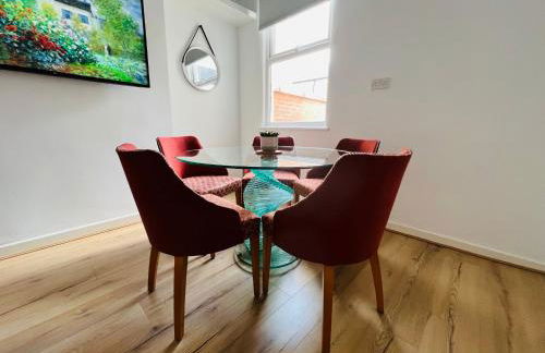 2025 Award Winner Liverpool Peach House - 4 Bedrooms - Foto 20