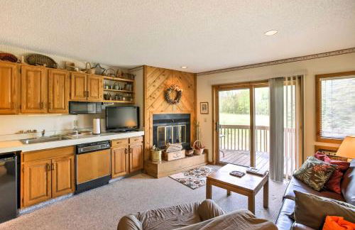 Condo on First Green with Deck at Schuss Mountain! - Foto 5