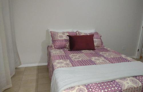 Apartamento amplo 10 mim da praia - Foto 13