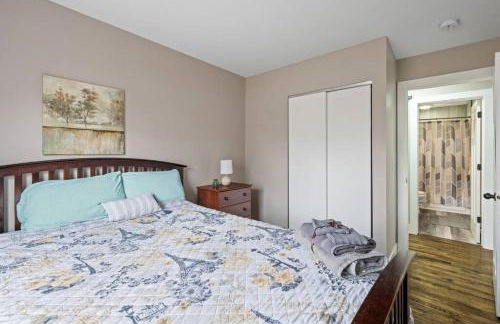 Benson. Cozy pet friendly living. No pet fees. - Photo 30