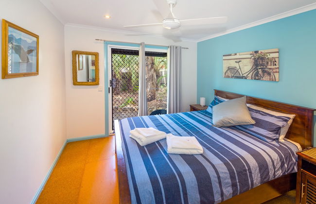 Safety Beach Ocean Bungalows - Photo 9