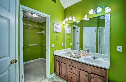 Spacious Acworth Home with Deck about 1 Mi to Lake - Foto 14