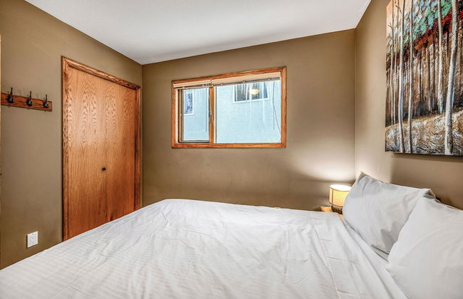 Fresh Tracks Retreat Ski In Out Hot Tub - Photo 8