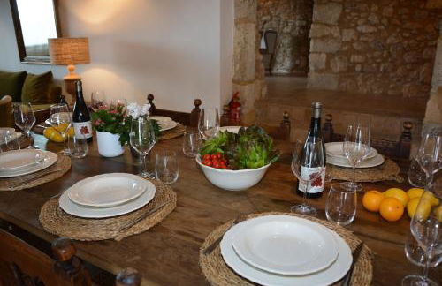 Masia La Morera autenticidad renovada 100 porcien a 10 minutos de Sitges en coche 12 huespedes Piscina Aire Aconc 6 Suites Apertura 15 Julio 2025 - Foto 22