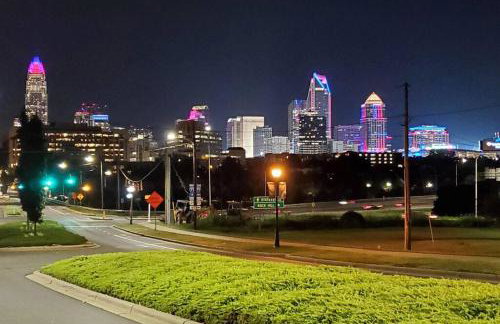 Suite 4, Sleep 5, Walk to Attractions in Uptown - Foto 2