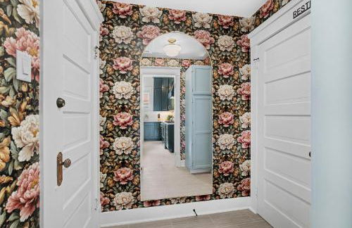 The Wild Peony Walk to Old Town FC and CSU Campus - Foto 18