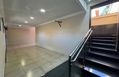 Espaçosa casa próxima ao Centro - Foto 43