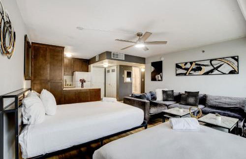 Iconic Vegas Views - 6 comfy Beds, NO RESORT FEES, Center Strip! - Foto 70