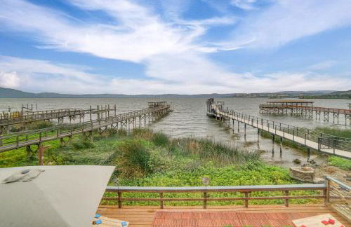 Waterfront Clear Lake Home with Game Room and Deck! - Foto 39