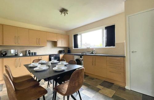 Stunning 3 bedrooms house with Garden and Free Parking - Foto 8