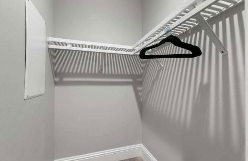 Canopy Couplet - 2 Upscale Condos by Main St - Foto 25