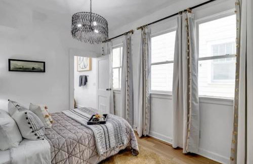 Fourth House - Eclectic and fun 1BR in SPR - Photo 18