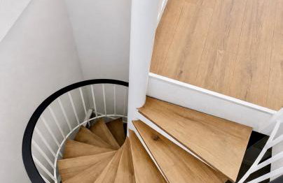 Duplex entièrement rénové avec clim, vue mer et Accès plage ! - Photo 2