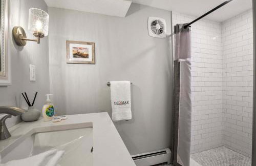 Walk to Water Access to Hiking Trails! - Foto 23