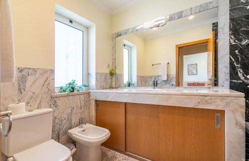 Captivating Villa 600M to Vau Beach - Foto 22