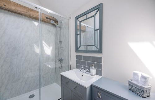 Chapel Cottage at Pond Hall Farm, Stunnning Property with Private Hot Tub, Hadleigh - Foto 44