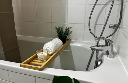 T2 cosy l Parking l Hyper centre l 20min de Genève - Foto 16