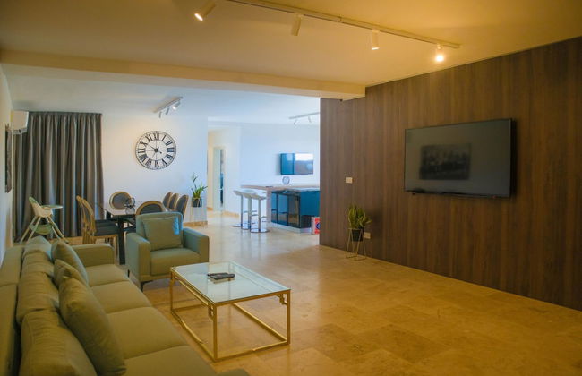 Comfortable Home With hot tub and Communal Pool - Foto 11