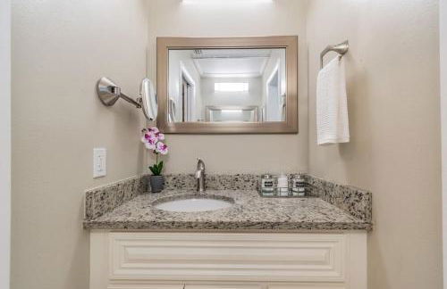 Luxury Holistic Oasis by Bayshore/Hyde Park/SoHo - Foto 43