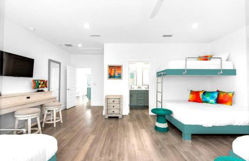 Azure! Sleeps 22 - Golf Cart - Beach Access - Pool - Foto 63