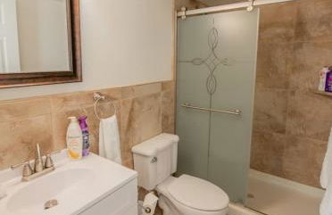 Large Family Home with Game Room - Foto 9