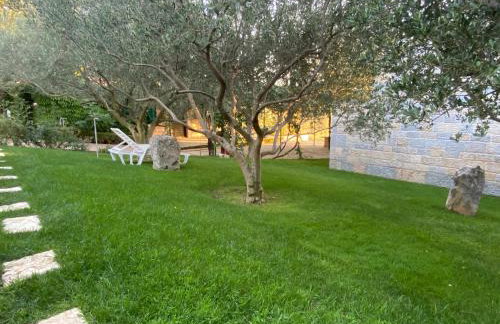 Stone Holiday Homes Stankovci with pool and Mediterranean gardens - Foto 36