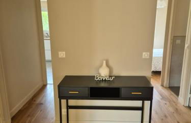 Beautiful apartment, beautiful view, quiet, 6min walk from metro1 and 20min from LOUVRE - Foto 6