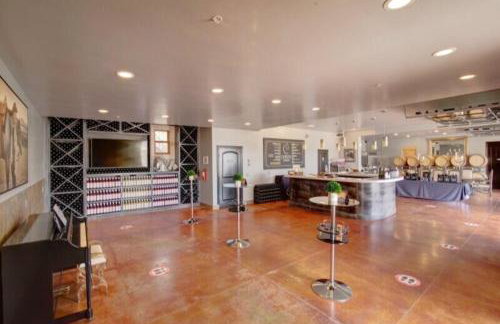 Casita Vino Dog-Friendly Vineyard Retreat & Stay - Photo 12