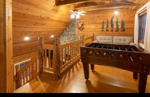 Cozy Cabin Smoky Mountains - Hot tub, pool, & golf - Foto 22