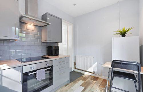 Large 7-Bed House Sleeps 14 FREE Parking ,Contractors & Groups Welcome - Foto 21