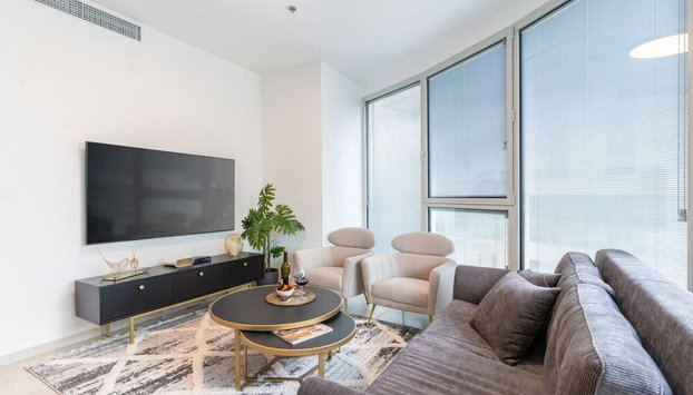 MAMAD - Sunlit Urban Escape with Balcony by Sea N Rent - Foto 3, Interni
