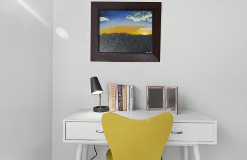 Walk to SXSW Venue, 2025 New Build Beauty at UT, Downtown, King Beds - Foto 6