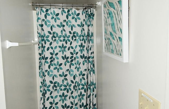 Serendipity - Large 5BR With a Hot Tub - Photo 18