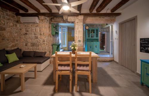 Manor house Aman - Photo 12