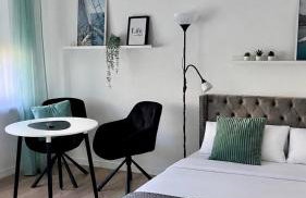 LouVi - Photo 1