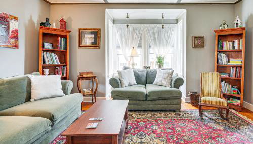 Walk to the T North Shore Retreat Near Salem Fun! - Foto 5