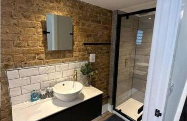 2BR Flat By Luxiety Stays Short Lets & Serviced Accommodation Southend on sea With Free WiFi & Netflix - Foto 6