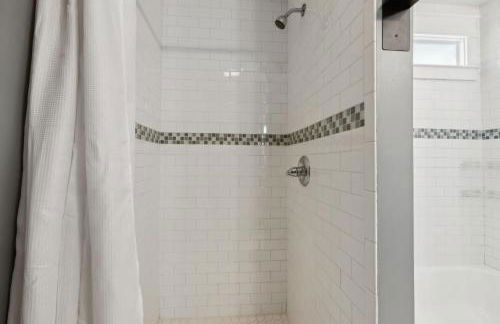 East Nashville Sweetie Near to Downtown 2 Bed 2 Bath with Fenced Yard 30 or more Days by SkyRun Nashville - Foto 68