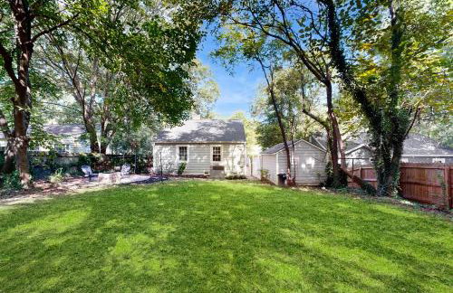 3 Mi to Dtwn Charlotte! Quiet Haven with Fenced Yard - Photo 24