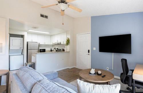 Landing Stunning 2BD Tennis Court Gym - Photo 34