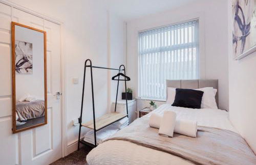 Free parking, late check out CoOp Live Etihad Stadium 3-bed house - Foto 12