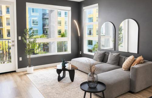 Serene APT 10 Min from Disneyland With Pool & GYM - Foto 1