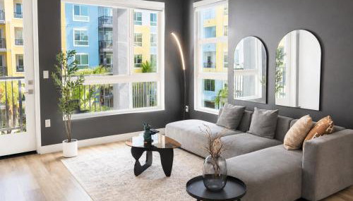 Serene APT 10 Min from Disneyland With Pool & GYM - Foto 1