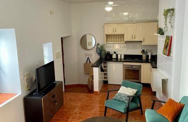 Cosy Andalusian Home with Roof Terrace in Town Centre - Photo 14