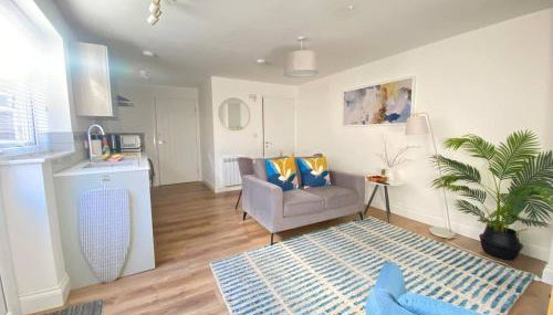 Cozy One Bed Flat at Dawe Luxury Suites - An Entire Apartment near Ely Cathedral & Train Station - The Perfect Base to Explore Ely, Cambridge, Norfolk & London - 2 Guests Max & Pet Friendly - Foto 2