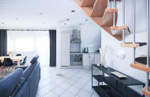 ALFA Stuttgart 3Zi-Maisonette 6 Personen Zuffenhausen nahe Porsche & Bosch l WIFI & SmartTV I 3BR 4 Beds I Kitchen I Bathroom & WC - Foto 32