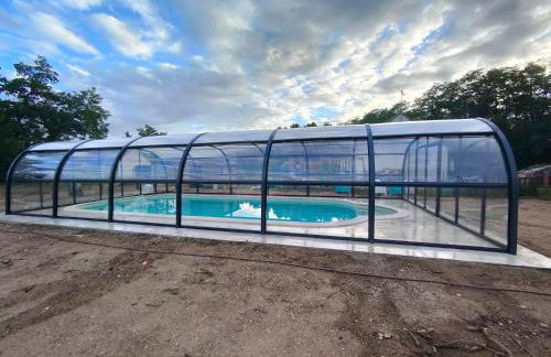 Un amour passionnel,love room,15 min du zoo,balnéo XL privatisée et disponible toute l'année ,piscine couverte et chauffée d'avril à fin septembre à partager avec d'autres logements et elle est privatisée de 20h à 22h - Foto 25