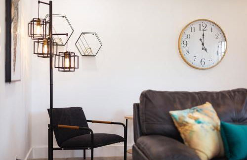 Spacious 3br 2ba Cottage Steps to Water & Downtown - Foto 33