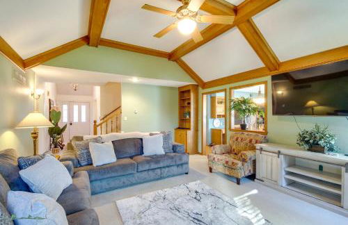 Overland Park Family Home with Game Room and Backyard! - Photo 5